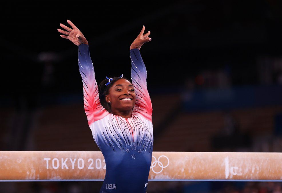 Simone Biles volvió a competir en los Juegos Olímpicos de Tokio y se quedó con la medalla de bronce en la barra de equilibrio.