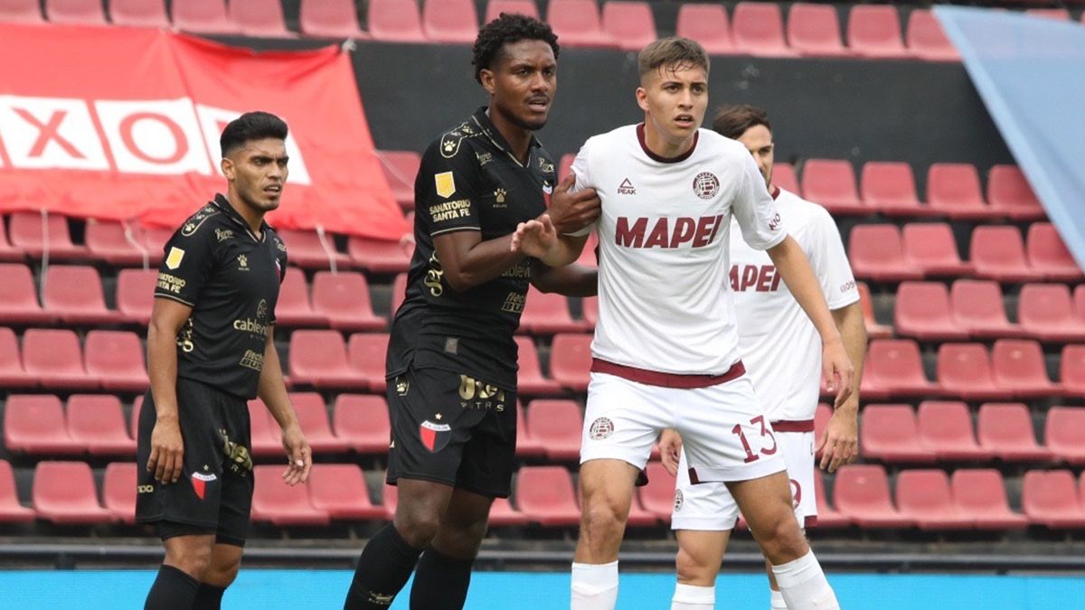 Colón jugó un gran primer tiempo, pero no pudo traducir ese dominio con goles.