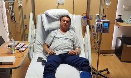 La hospitalización de Bolsonaro se produjo un día después del asalto al Congreso de Brasil. La hospitalización de Bolsonaro se produjo un día después del asalto al Congreso de Brasil.