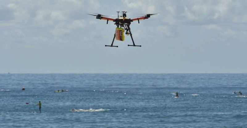 drone bañistas tiburones e1535481897198.jpg