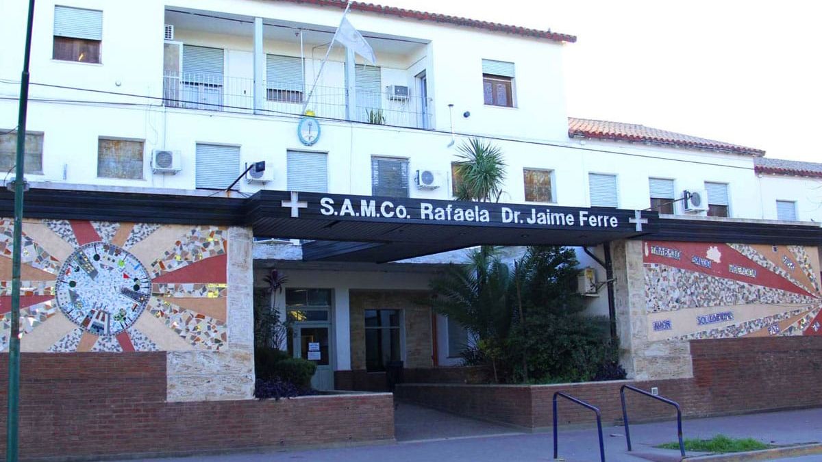 El menor de siete años permanece internado en el hospital Jaime Ferré. Su estado es crítico.