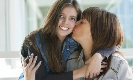 Cómo detectar si tu hijo adolescente está en riesgo: señales y alertas