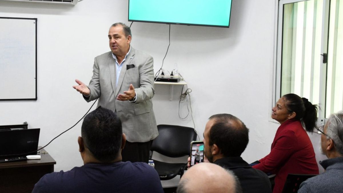 Durante la actividad, el intendente de Santa Fe, Juan Pablo Poletti, destac&oacute; la importancia de la prevenci&oacute;n y el compromiso de los tutores.