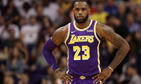 lebron se convirtio en el cuarto jugador de la historia en llegar a 33 mil puntos lebron se convirtio en el cuarto jugador de la historia en llegar a 33 mil puntos
