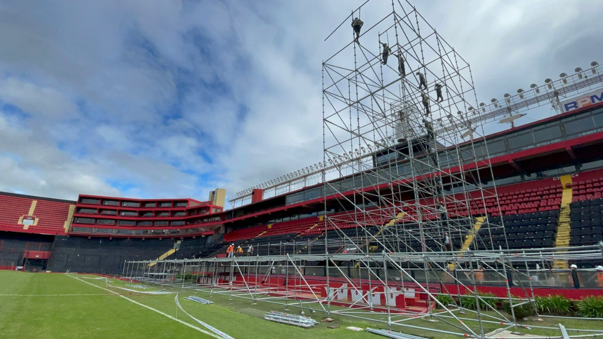 Se espera la asistencia de más de 40 mil personas, entre quienes estarán en el campo, las plateas y los sectores destinados a invitados especiales. Se espera la asistencia de más de 40 mil personas, entre quienes estarán en el campo, las plateas y los sectores destinados a invitados especiales.