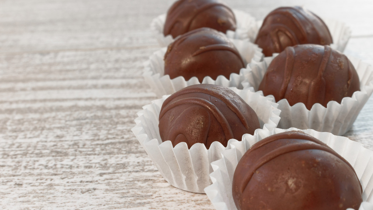 Los bombones son una excelente opción para regalar o disfrutar como postre. Los bombones son una excelente opción para regalar o disfrutar como postre.
