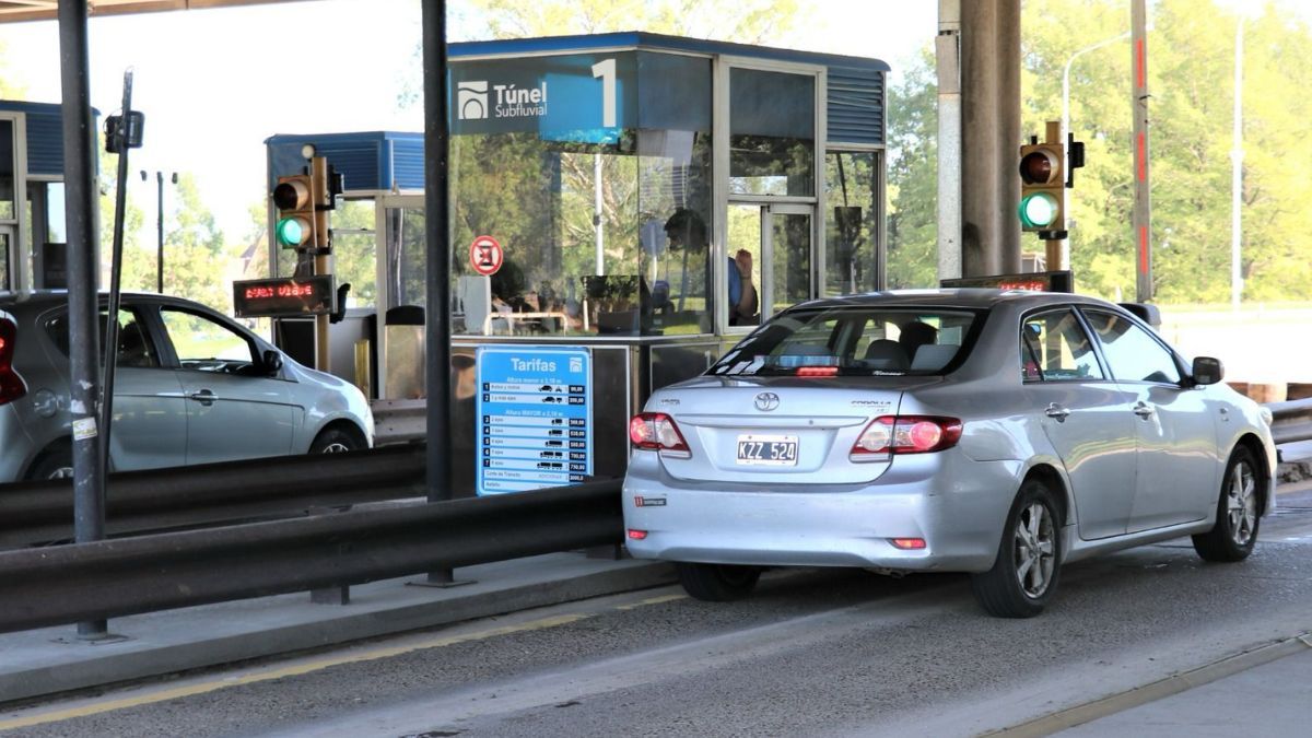 El tránsito promedio diario se mantuvo entre 10.000 y 12.000 vehículos. El tránsito promedio diario se mantuvo entre 10.000 y 12.000 vehículos.