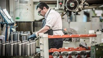 Santa Fe lleva 17 meses con aumento de importaciones y cerraron más de 2.300 pymes