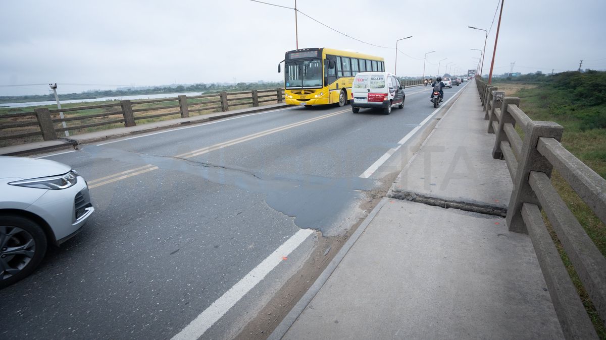 Fabio Sánchez, jefe del distrito 7° de Vialidad Nacional adelantó que “se deberán hacer cortes de, al menos, una mano. Vamos a tratar de arreglar una mano por vez”. Fabio Sánchez, jefe del distrito 7° de Vialidad Nacional adelantó que “se deberán hacer cortes de, al menos, una mano. Vamos a tratar de arreglar una mano por vez”.