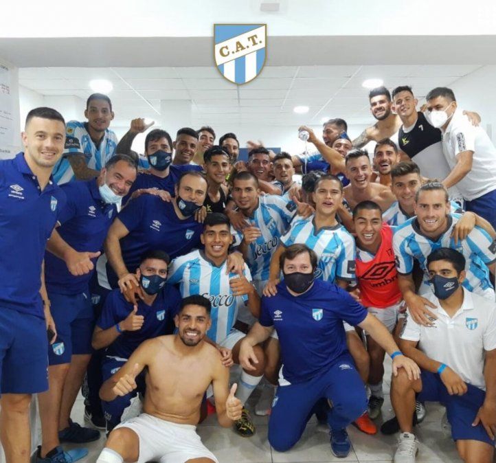El Decano superó a Racing como local y se asegura un lugar en la próxima fase del torneo local.
