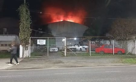 Las cámaras de seguridad registraron el momento del incendio y permitieron la detención de los implicados Las cámaras de seguridad registraron el momento del incendio y permitieron la detención de los implicados