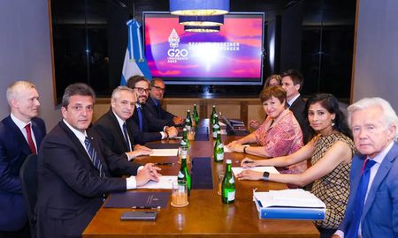 Fernández aseguró que le fue muy bien en la reunión con la directora gerente del FMI. Fernández aseguró que le fue muy bien en la reunión con la directora gerente del FMI.