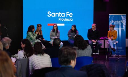 Santa Fe Capacita: se lanzó una nueva línea para mujeres y diversidades en Economía del Conocimiento Santa Fe Capacita: se lanzó una nueva línea para mujeres y diversidades en Economía del Conocimiento