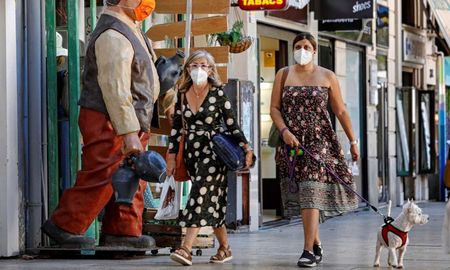 Bajan los contagios de coronavirus en España. Bajan los contagios de coronavirus en España.