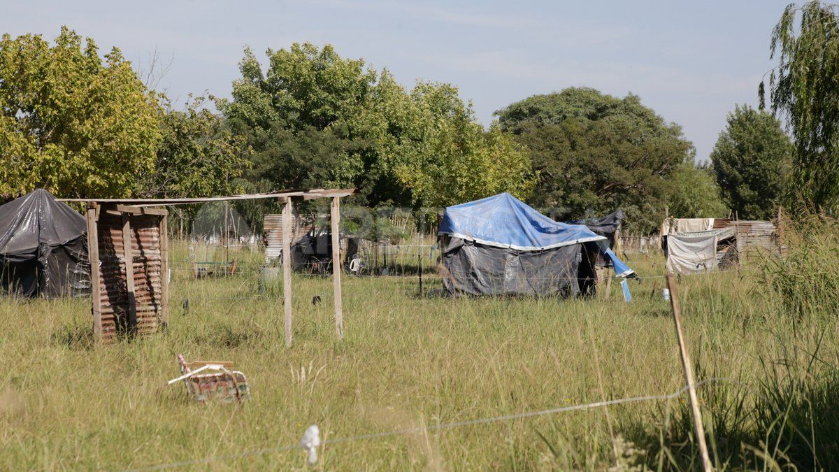 Se cumple un mes de las usurpaciones en los terrenos federales y todo sigue igual