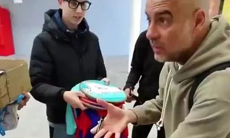 Pep Guardiola se enojó con unos chicos y se negó a firmarles autógrafos: Conozco sus caras Pep Guardiola se enojó con unos chicos y se negó a firmarles autógrafos: Conozco sus caras