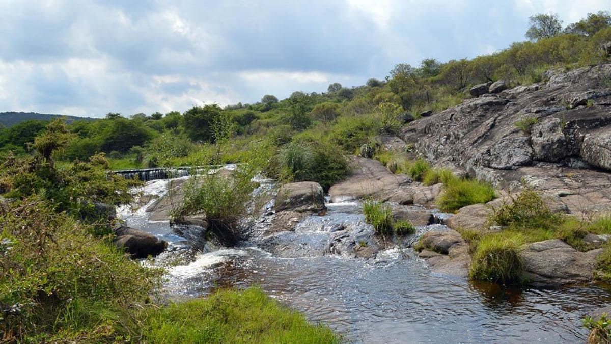 Villa Flor Serrano está marcada por hermosos paisajes y un hermoso río que lo rodea.