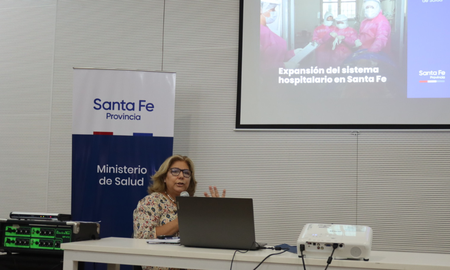 La ministra de Salud, Sonia Martorano, presentó el Plan de Expansión Hospitalaria en las instalaciones del Cemafe. La ministra de Salud, Sonia Martorano, presentó el Plan de Expansión Hospitalaria en las instalaciones del Cemafe.