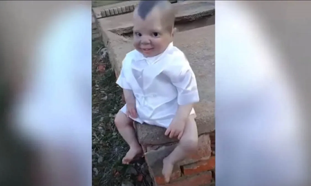 Fue al cementerio y se encontró con un muñeco diabólico Fue al cementerio y se encontró con un muñeco diabólico