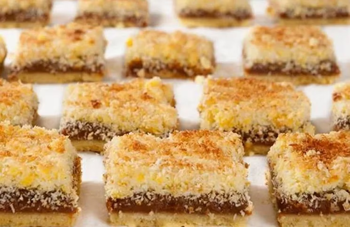 Seguí la receta de Osvaldo Gross y recreá estos cuadrados de coco y dulce de leche en casa. Seguí la receta de Osvaldo Gross y recreá estos cuadrados de coco y dulce de leche en casa.