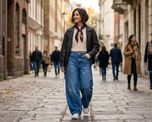Las siluetas oversized y los cortes amplios marcan el regreso del denim como protagonista de la temporada. Las siluetas oversized y los cortes amplios marcan el regreso del denim como protagonista de la temporada.