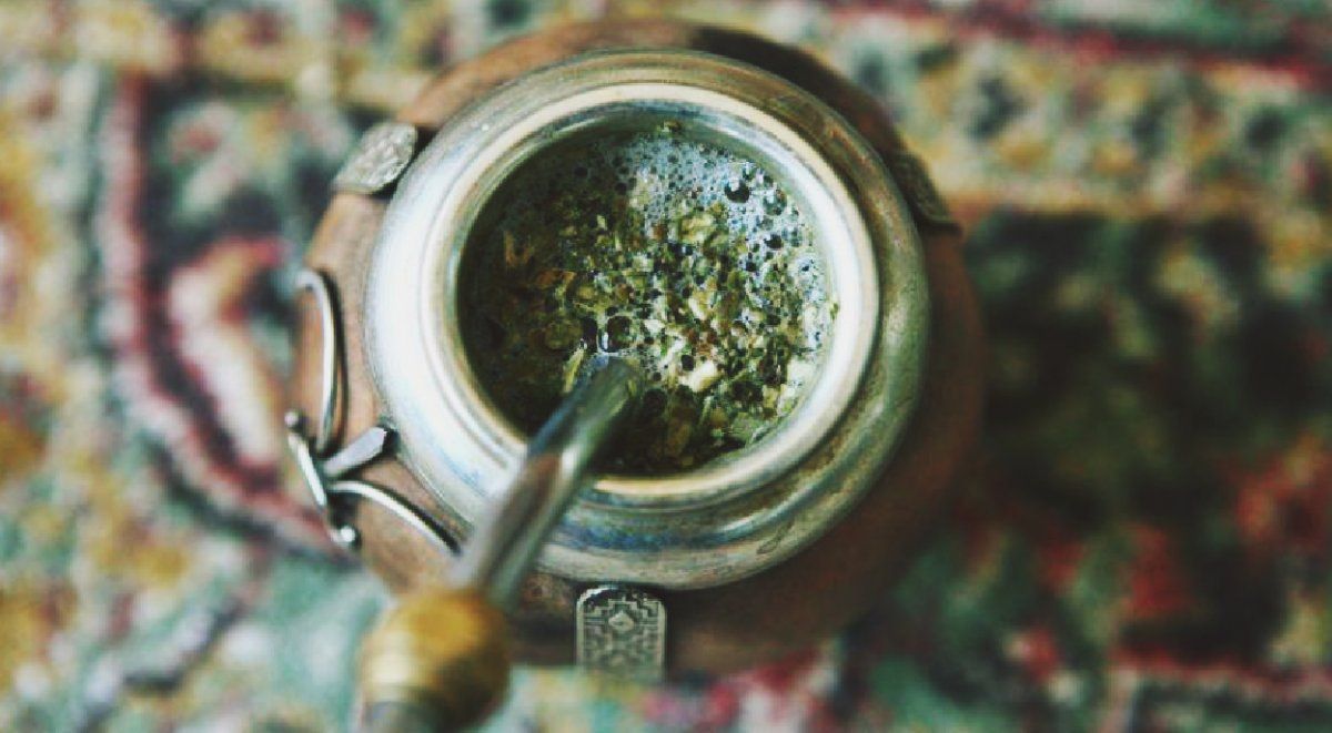 Cómo destapar una bombilla de mate