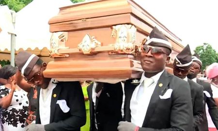 lo que faltaba: los africanos del viral con el ataud quieren ir al bailando 2020 lo que faltaba: los africanos del viral con el ataud quieren ir al bailando 2020