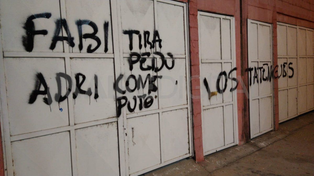 Las pintadas en Unión de este martes por la mañana.