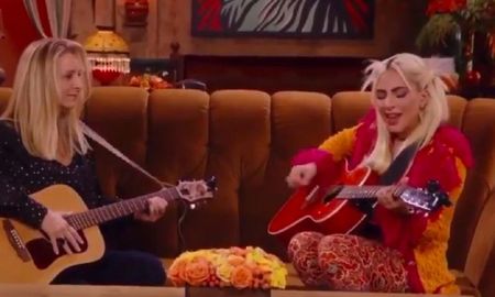 Friends The Reunion: Lisa Kudrow y Lady Gaga cantaron Smelly Cat. Friends The Reunion: Lisa Kudrow y Lady Gaga cantaron Smelly Cat.
