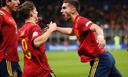 espana vencio a italia, puso fin a su historico invicto y se clasifico a la final espana vencio a italia, puso fin a su historico invicto y se clasifico a la final