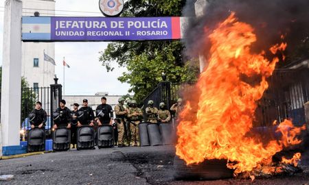 A nadie sorprendió que el gobernador Maximiliano Pullaro iniciara su discurso en la apertura de sesiones de la Legislatura con el tópico de la seguridad. A nadie sorprendió que el gobernador Maximiliano Pullaro iniciara su discurso en la apertura de sesiones de la Legislatura con el tópico de la seguridad.