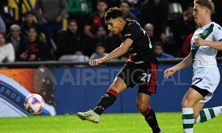 Eric Meza definió como un goleador y puso el 1-0 de Colón sobre Banfield, al minuto de juego. Eric Meza definió como un goleador y puso el 1-0 de Colón sobre Banfield, al minuto de juego.