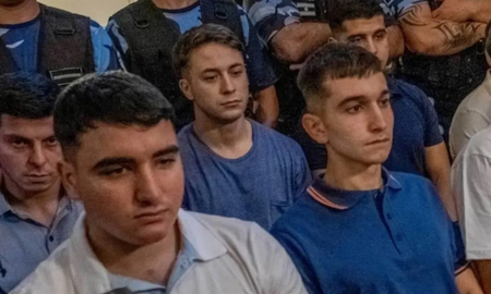Máximo Thomsen decidió no participar de la serie sobre el asesinato de Fernando Báez Sosa. Máximo Thomsen decidió no participar de la serie sobre el asesinato de Fernando Báez Sosa.