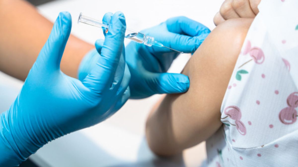 Piden no interrumpir la vacunación regular a pesar del aislamiento por coronavirus