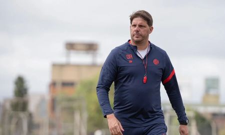 San Lorenzo echó a Damián Ayude tras la derrota y deberá pagarle una fortuna San Lorenzo echó a Damián Ayude tras la derrota y deberá pagarle una fortuna