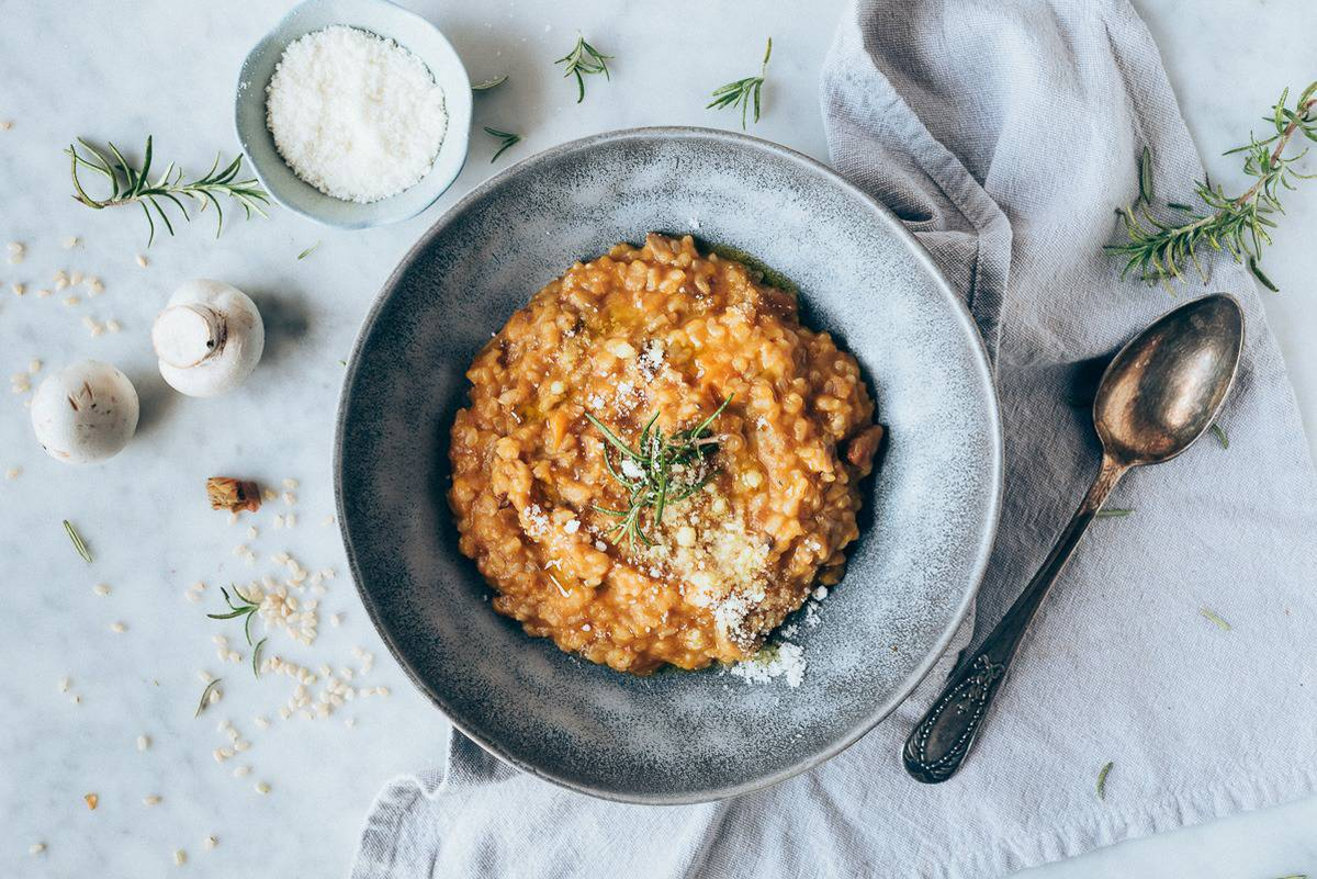El risotto de calabaza es un plato delicioso y sencillo de preparar en casa. El risotto de calabaza es un plato delicioso y sencillo de preparar en casa.
