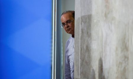 Se trata del funcionario bolsonarista Ibaneis Rocha, quien fue separado de su puesto por 90 días. Se trata del funcionario bolsonarista Ibaneis Rocha, quien fue separado de su puesto por 90 días.
