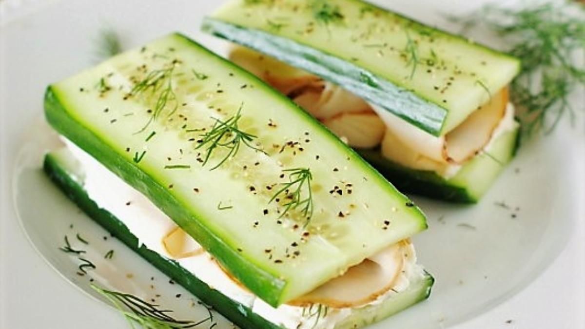 Podés customizar el relleno de este sándwich como prefieras: sumar queso, agregar fiambre u otros vegetales. Podés customizar el relleno de este sándwich como prefieras: sumar queso, agregar fiambre u otros vegetales.