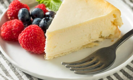 Cómo hacer una torta de queso con frutos rojos con la exquisita receta de Claudia Villafañe Cómo hacer una torta de queso con frutos rojos con la exquisita receta de Claudia Villafañe