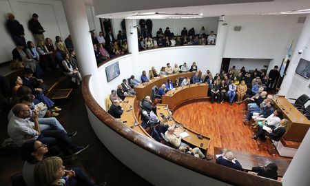 Este martes, en el Concejo de Santa Fe se llevó a cabo el conversatorio: “Claves territoriales y demográficas para proyectar el futuro”. La actividad, enmarcada en el eje “Cómo planificamos y vivimos la ciudad”, representó el inicio de Autonomía Municipal SF. Este martes, en el Concejo de Santa Fe se llevó a cabo el conversatorio: “Claves territoriales y demográficas para proyectar el futuro”. La actividad, enmarcada en el eje “Cómo planificamos y vivimos la ciudad”, representó el inicio de Autonomía Municipal SF.