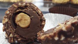 altText(Bombón estilo Ferrero Rocher sin azúcar: la receta fácil con pocos ingredientes)}
