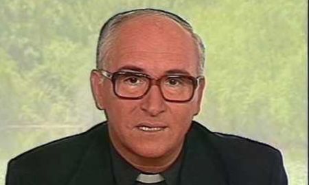 Actualmente, el sacerdote se encontraba en la Casa de las Siervas del Señor. Actualmente, el sacerdote se encontraba en la Casa de las Siervas del Señor.