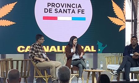 Durante dos días, más de 12 mil personas recorrieron los numerosos stands, presenciaron paneles de información y debates y se interiorizaron sobre los usos y beneficios del cannabis. Durante dos días, más de 12 mil personas recorrieron los numerosos stands, presenciaron paneles de información y debates y se interiorizaron sobre los usos y beneficios del cannabis.