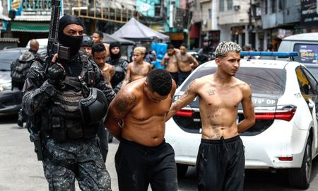 Comando Vermelho surgió en Río de Janeiro a fines de los 70. Comando Vermelho surgió en Río de Janeiro a fines de los 70.