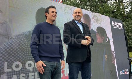 Ignacio Martínez Kerz en su lanzamiento oficial junto al gobernador Omar Perotti. Ignacio Martínez Kerz en su lanzamiento oficial junto al gobernador Omar Perotti.