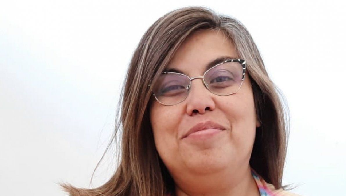 Se burlaron del tamaño de sus senos y salió a defenderse: Son hermosas y se merecen que hablen de ellas