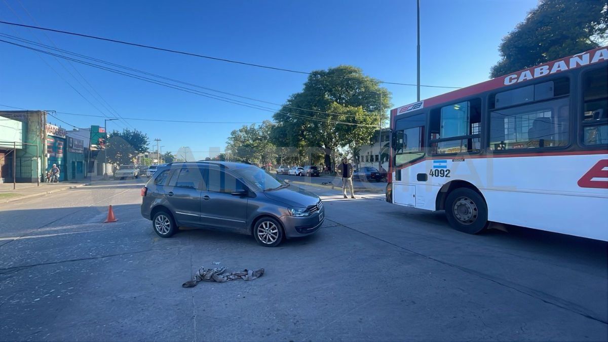 Los dos hombres que circulaban en el auto son oriundos de Laguna Paiva. Los dos hombres que circulaban en el auto son oriundos de Laguna Paiva.