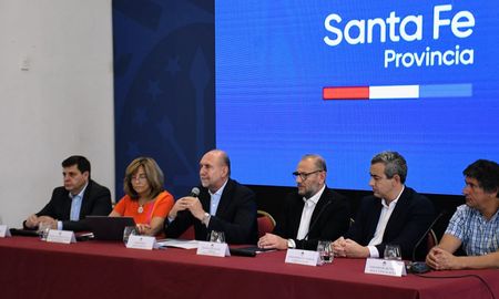 El gobierno provincial puso sobre la mesa un paquete de obras públicas que cotizó en 50 mil millones para Rosario y Funes. El gobierno provincial puso sobre la mesa un paquete de obras públicas que cotizó en 50 mil millones para Rosario y Funes.