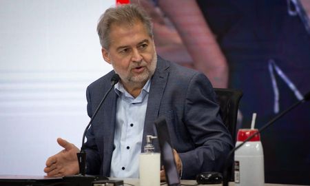 Roberto Mirabella lidera la lista de precandidatos a diputados nacionales Celeste y Blanca que competirá en la interna del Frente de Todos.