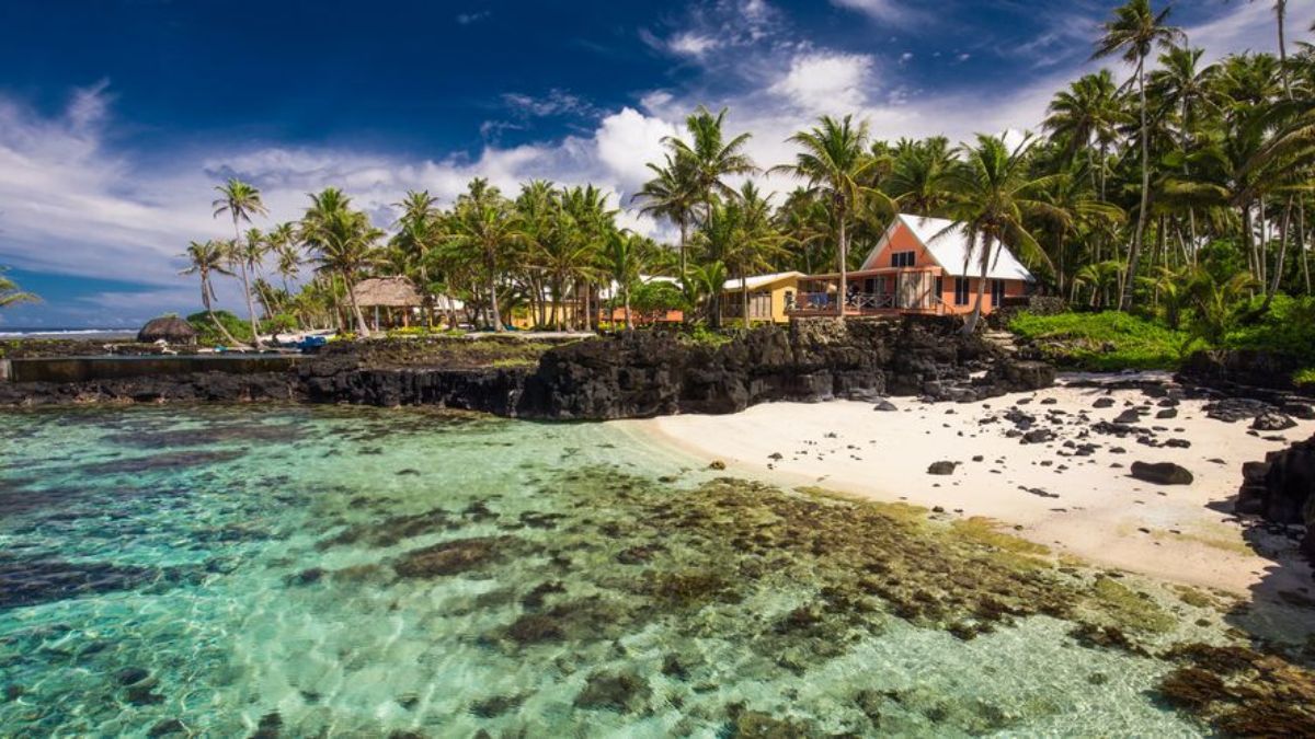 En el Pacífico central, algunas islas ya celebran mientras otras todavía viven el 31 de diciembre. En el Pacífico central, algunas islas ya celebran mientras otras todavía viven el 31 de diciembre.